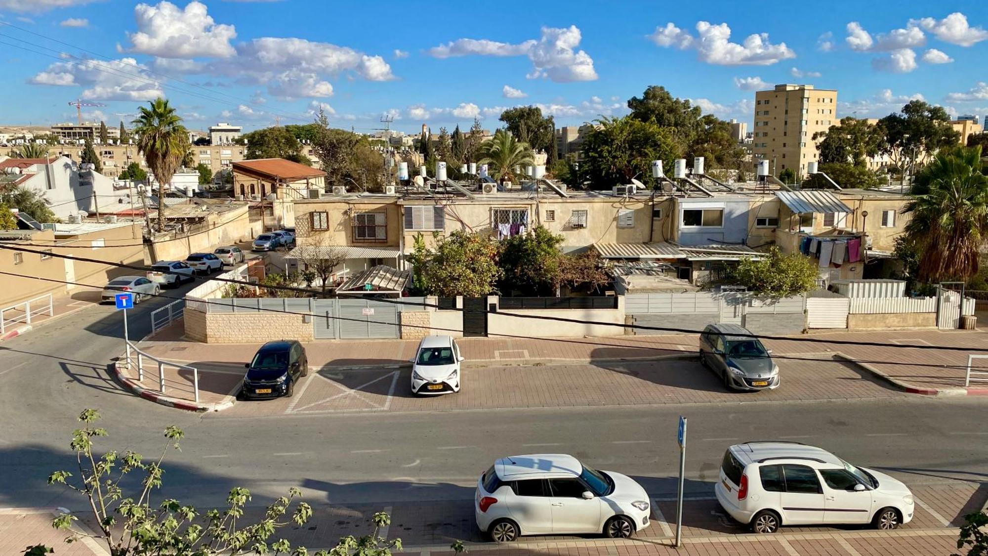 Appartamento דירה יפיפיה! מיקום מעולה! אוניברסיטת בן גוריון, סורוקה, שוק, פארק! Beersheba Esterno foto