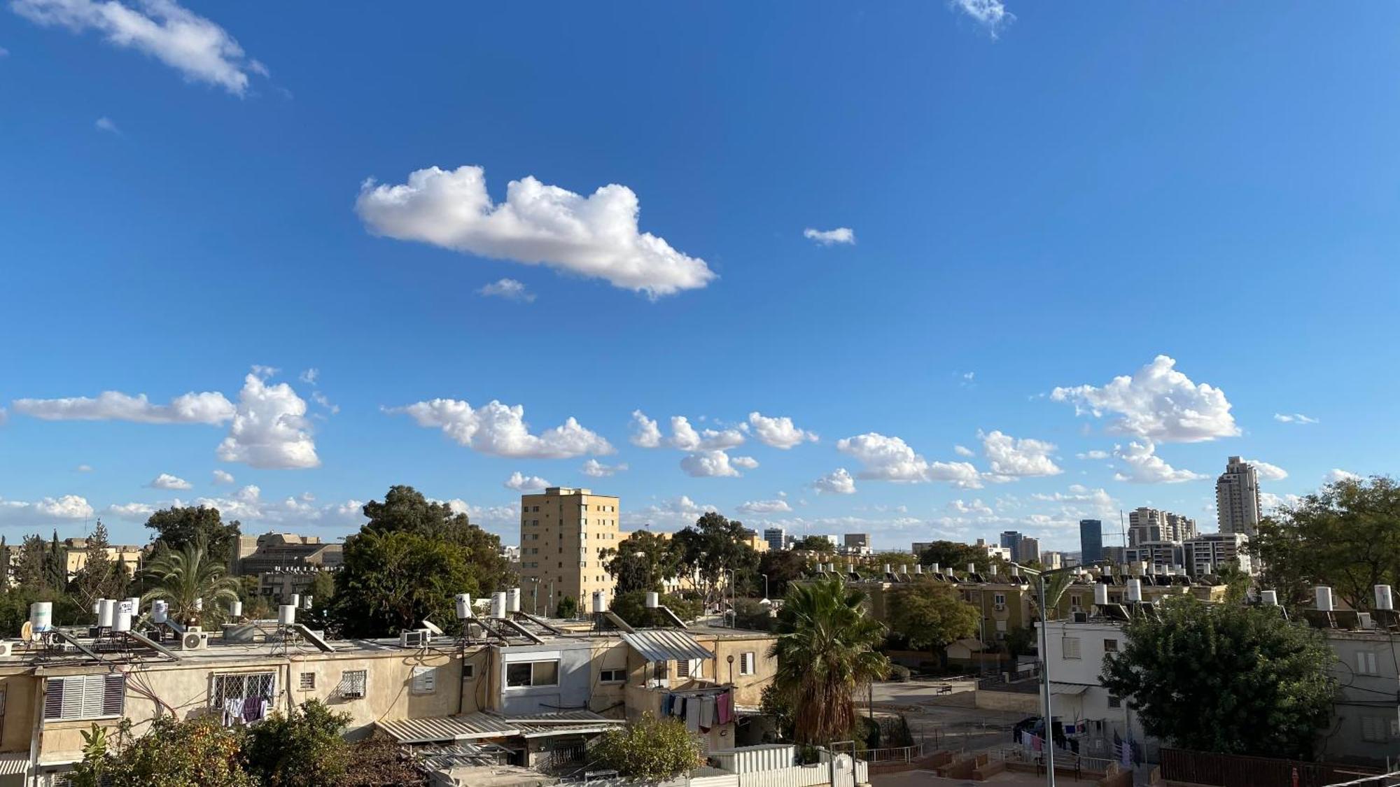 Appartamento דירה יפיפיה! מיקום מעולה! אוניברסיטת בן גוריון, סורוקה, שוק, פארק! Beersheba Esterno foto